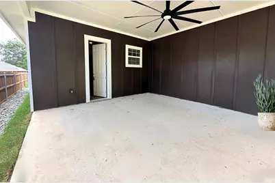 413 Henderson Street, Bonham, TX 75418 - Photo 34