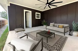 413 Henderson St, Bonham, TX 75418 - Photo 30