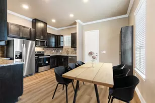 413 Henderson St, Bonham, TX 75418 - Photo 10