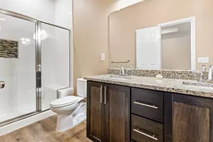 413 Henderson St, Bonham, TX 75418 - Photo 32