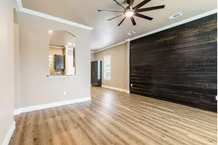 413 Henderson St, Bonham, TX 75418 - Photo 6