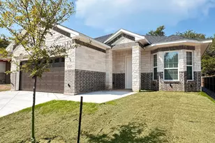 413 Henderson St, Bonham, TX 75418 - Photo 2