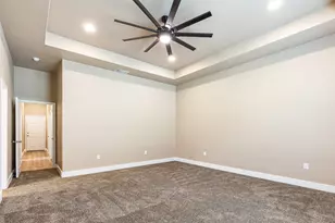 413 Henderson St, Bonham, TX 75418 - Photo 22