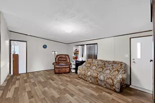 7219 Rucker St, Azle, TX 76020 - Photo 4