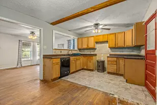 6045 County Rd 319, Alvarado, TX 76009 - Photo 32