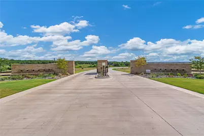 2019 Lindale Lane, Granbury, TX 76049 - Photo 10