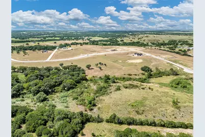 2019 Lindale Lane, Granbury, TX 76049 - Photo 8