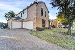 716 Candle Meadow Blvd, DeSoto, TX 75115 - Photo 2