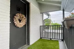 302 E Shoemaker St, Decatur, TX 76234 - Photo 2