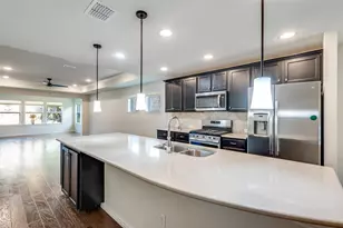 7609 Heritage Dr, Little Elm, TX 76227 - Photo 6