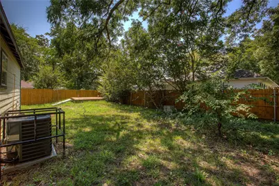 911 S 4th Street, Bonham, TX 75418 - Photo 30