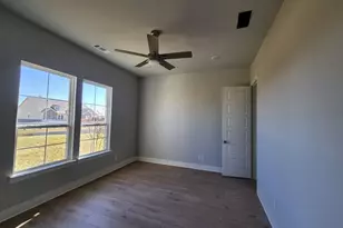 2321 Quartz St, Krum, TX 76249 - Photo 4