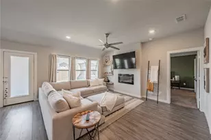 10537 Big Lagoon Dr, Fort Worth, TX 76179 - Photo 8