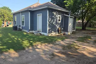 535 Hancock St, Gainesville, TX 76240 - Photo 6