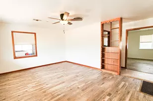 304 E Pierce St, Winters, TX 79567 - Photo 4