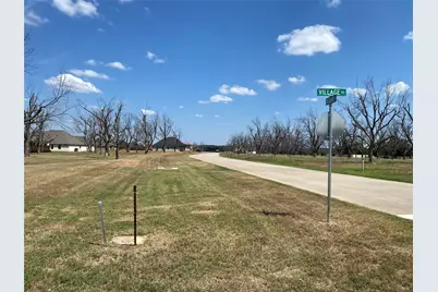 2722 Village Road, Granbury, TX 76049 - Photo 2