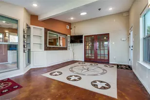 2315 Sharpshire Ln, Arlington, TX 76014 - Photo 4