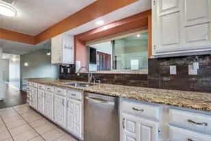 2315 Sharpshire Ln, Arlington, TX 76014 - Photo 10