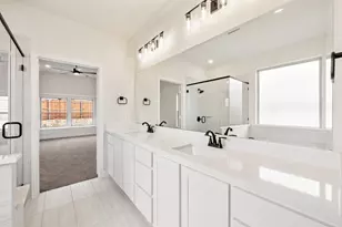 1125 Chandler Dr, Crowley, TX 76036 - Photo 20