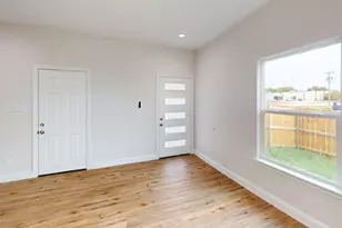 8001 W Elizabeth Ln, Fort Worth, TX 76116 - Photo 4