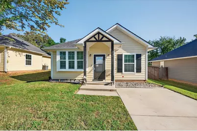 425 W Johnson, Denison, TX 75020 - Photo 1