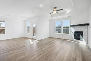 829 Norfolk Ln, Godley, TX 76044 - Photo 6