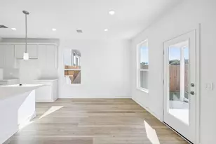 829 Norfolk Ln, Godley, TX 76044 - Photo 4