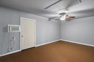 3018 Stroll Dr, Granbury, TX 76049 - Photo 32