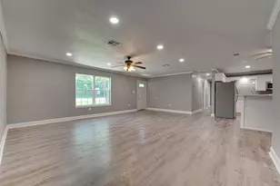 506 E Broadmore Ave, Wills Point, TX 75169 - Photo 4