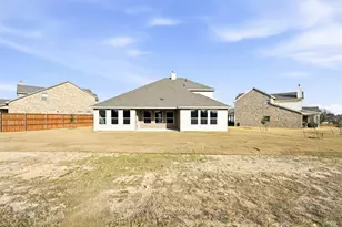 1100 Trinity Dr, Springtown, TX 76082 - Photo 28