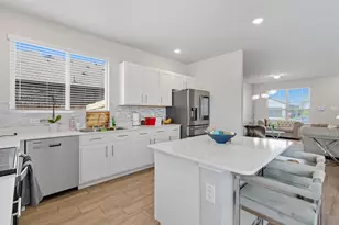 1233 Benwick Dr, Van Alstyne, TX 75495 - Photo 6