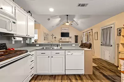 428 Cherrywood, Holly Lake Ranch, TX 75765 - Photo 12