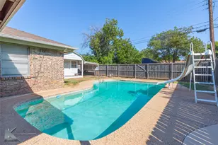 2410 S 38th St, Abilene, TX 79605 - Photo 8