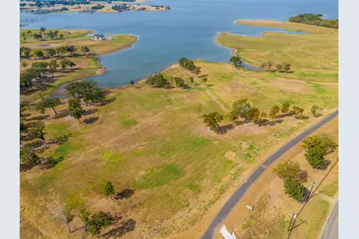 237 Lakeshore Terrace, Windom, TX 75492 - Photo 12