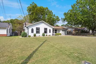 1113 Fair Ave, Gainesville, TX 76240 - Photo 2