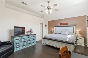 609 Oak St, Pilot Point, TX 76258 - Photo 12