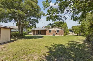 2124 Stonehenge Dr, Garland, TX 75041 - Photo 22