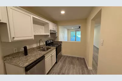 5065 Ridglea Lane #1009, Fort Worth, TX 76116 - Photo 2