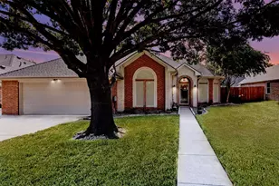 710 Mc Murry Dr, Waxahachie, TX 75165 - Photo 1