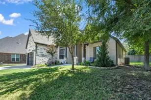 305 Familia Ct, Azle, TX 76020 - Photo 2