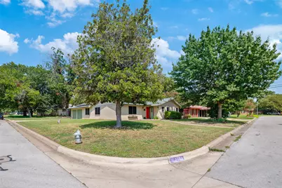 2108 Bettibart Street, Fort Worth, TX 76134 - Photo 6