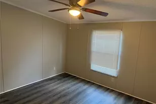 100 Crow St, Mabank, TX 75156 - Photo 12