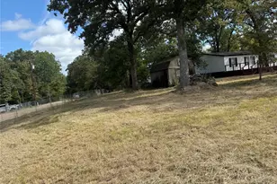 100 Crow St, Mabank, TX 75156 - Photo 18