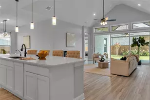 2309 Red Tailed Hawk Ln, McKinney, TX 75071 - Photo 2