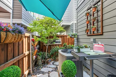 5840 Callisto Court, Dallas, TX 75235 - Photo 38