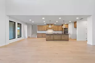 10484 Gray Hls Dr, Fort Worth, TX 76126 - Photo 6