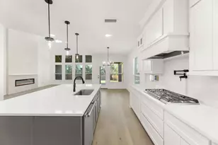 721 S Hidden Lks Dr, DeSoto, TX 75115 - Photo 12