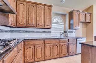 7311 Padilla, Grand Prairie, TX 75054 - Photo 14