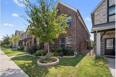 4018 Saddlehorn Way, Sachse, TX 75048 - Photo 2