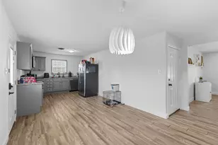 421 E Tarrant Rd, Grand Prairie, TX 75050 - Photo 18